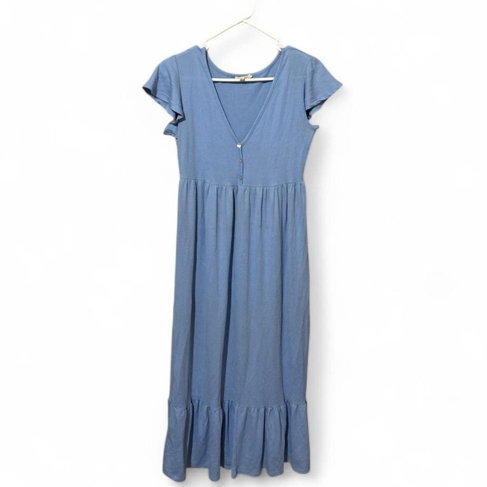 light blue ribbed knit button-front maxi dress - M